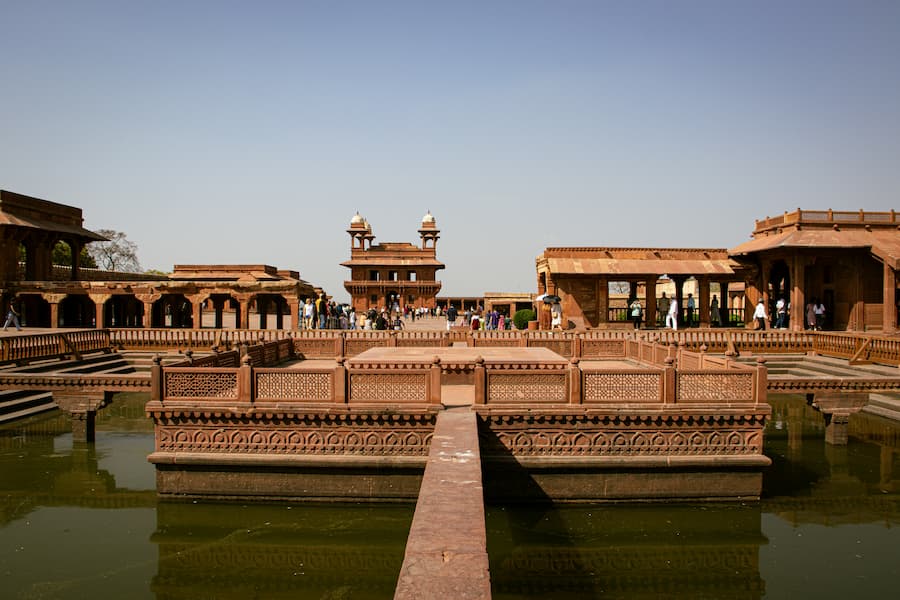 FATEHPUR SIKRI TOUR AND TRAVEL GUIDE 2
