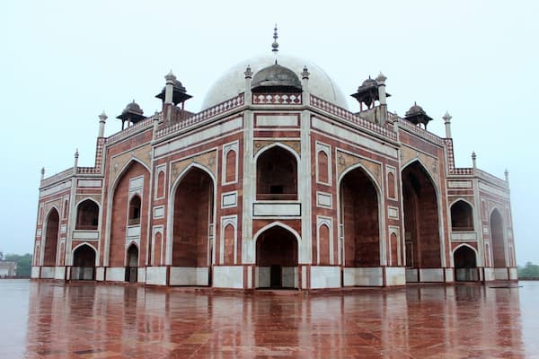 Humayun's Tomb in Delhi, a UNESCO World Heritage Site and model for the Taj Mahal