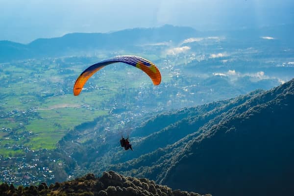 Paragliding at Solang Valley on a Manali adventure tour